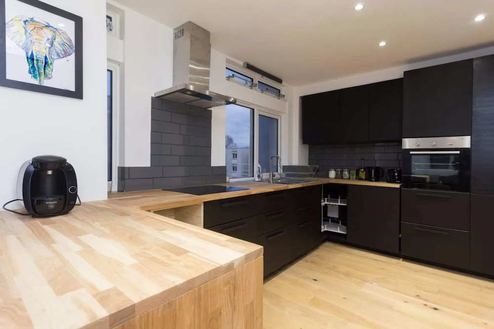 2 Bedroom Apartment near Clapham Common Sleeps 4