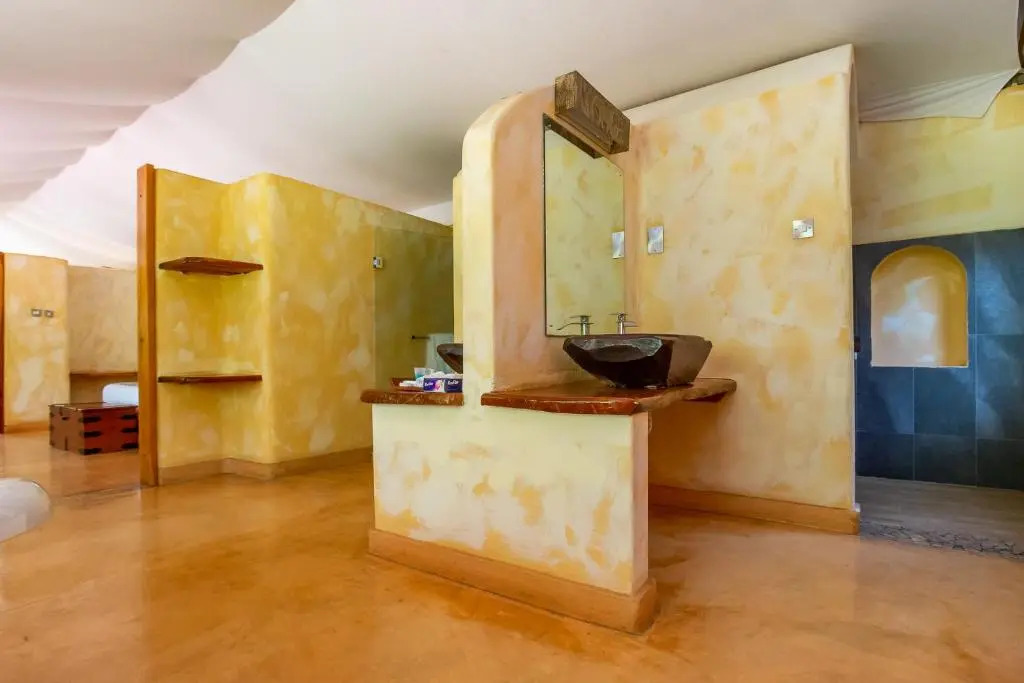 Отель PrideInn Mara Camp & Cottages