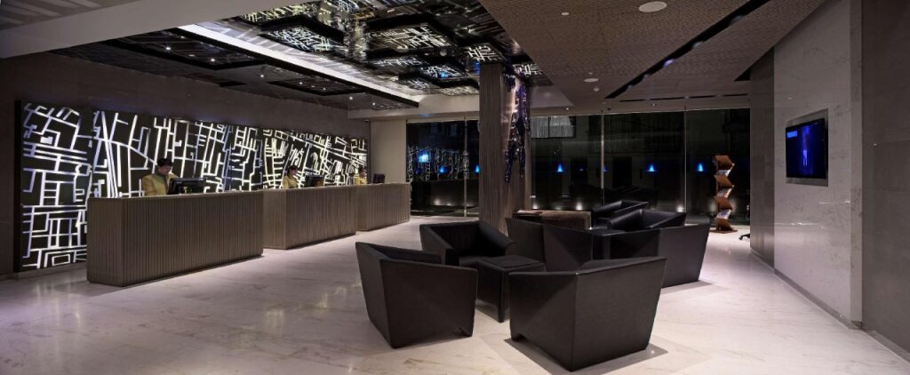 Hyatt Place Bangkok Sukhumvit 1