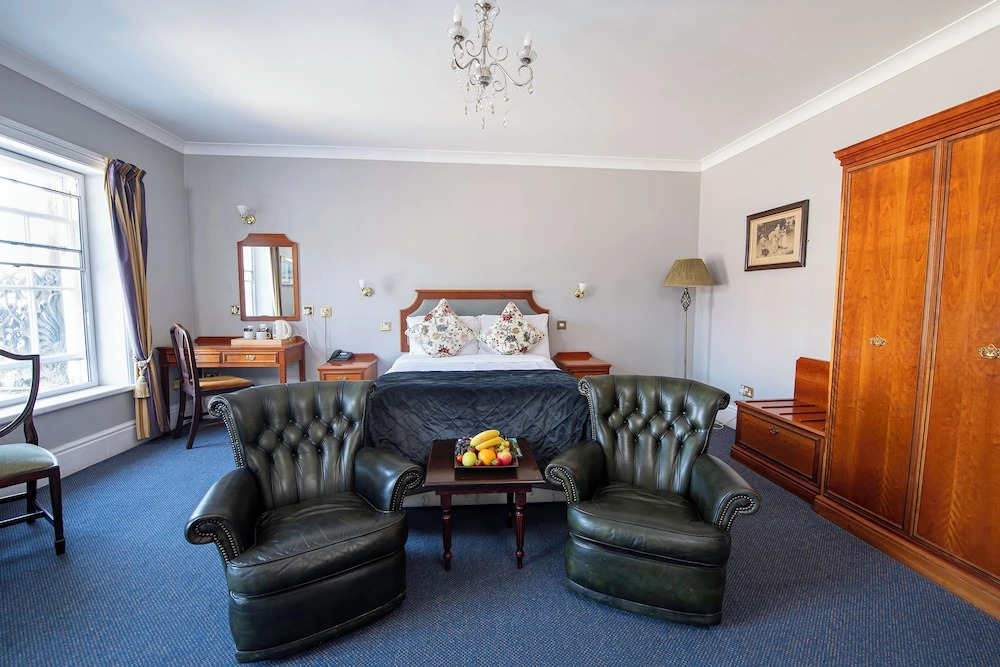 The Central Hotel