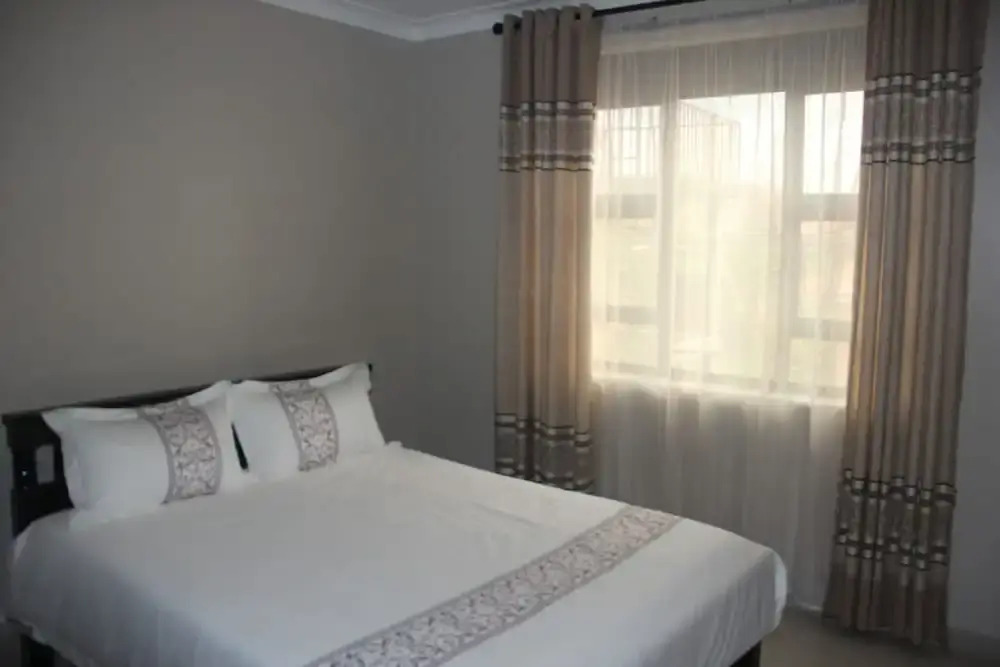 Hope's Apartments