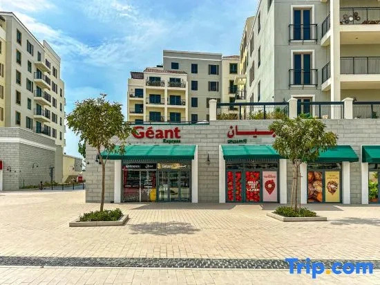 Luxurious Boho Beach 2BR Apartment in La Mer