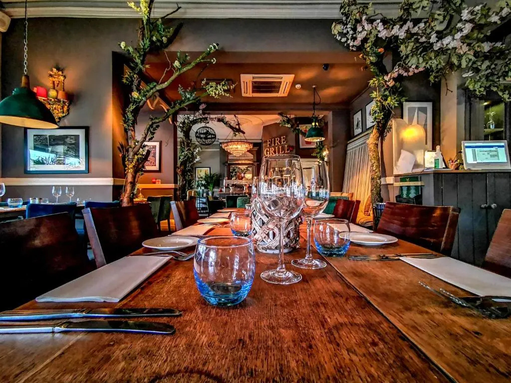 Ox Hotel Bar & Grill