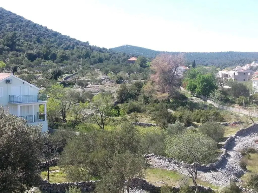 Villa Nada with garden, 80m from the beach