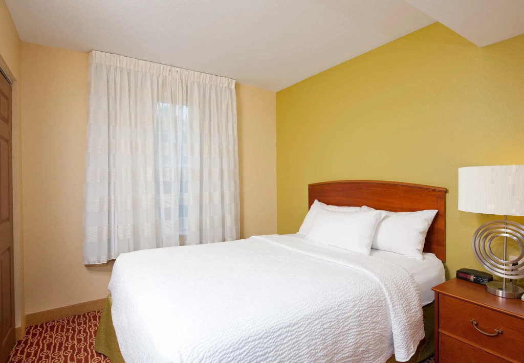 MainStay Suites Bloomington near University