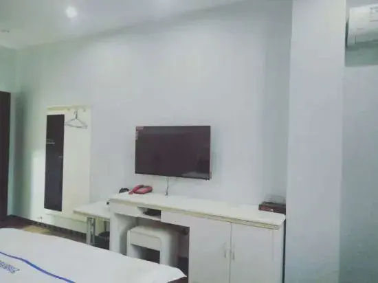 Funing Yishang Business Hotel