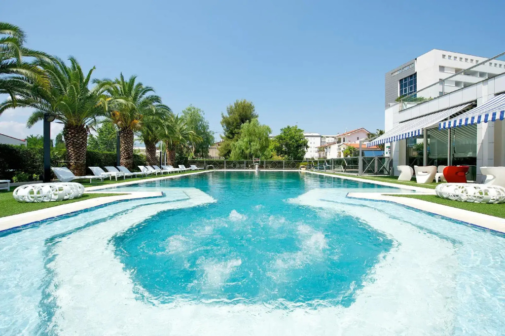 Executive Luxury Hotel
