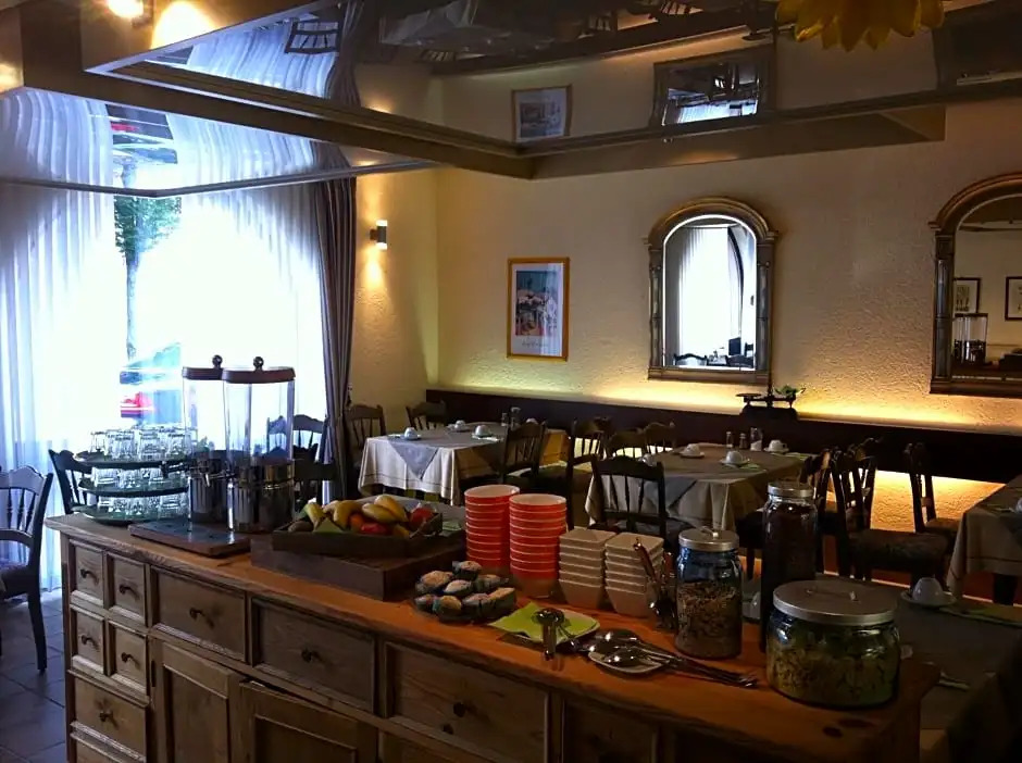 Tauberhotel Kette