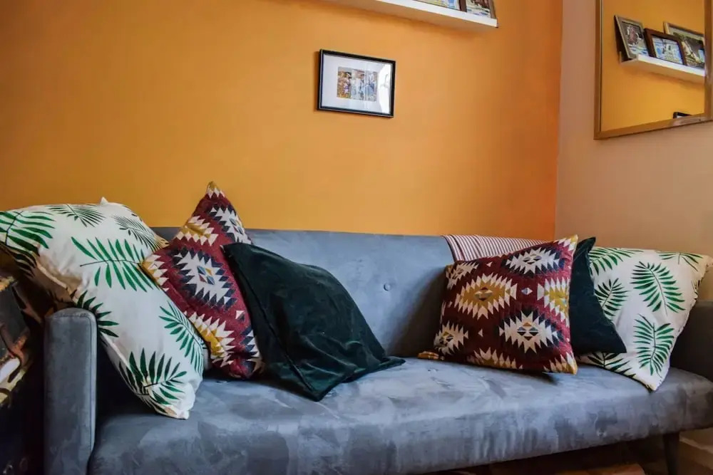 Stylish 3 Bedroom Home With Roof Terrace