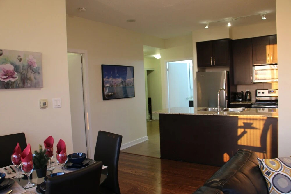 Galaxy Suites Square One unit 1904