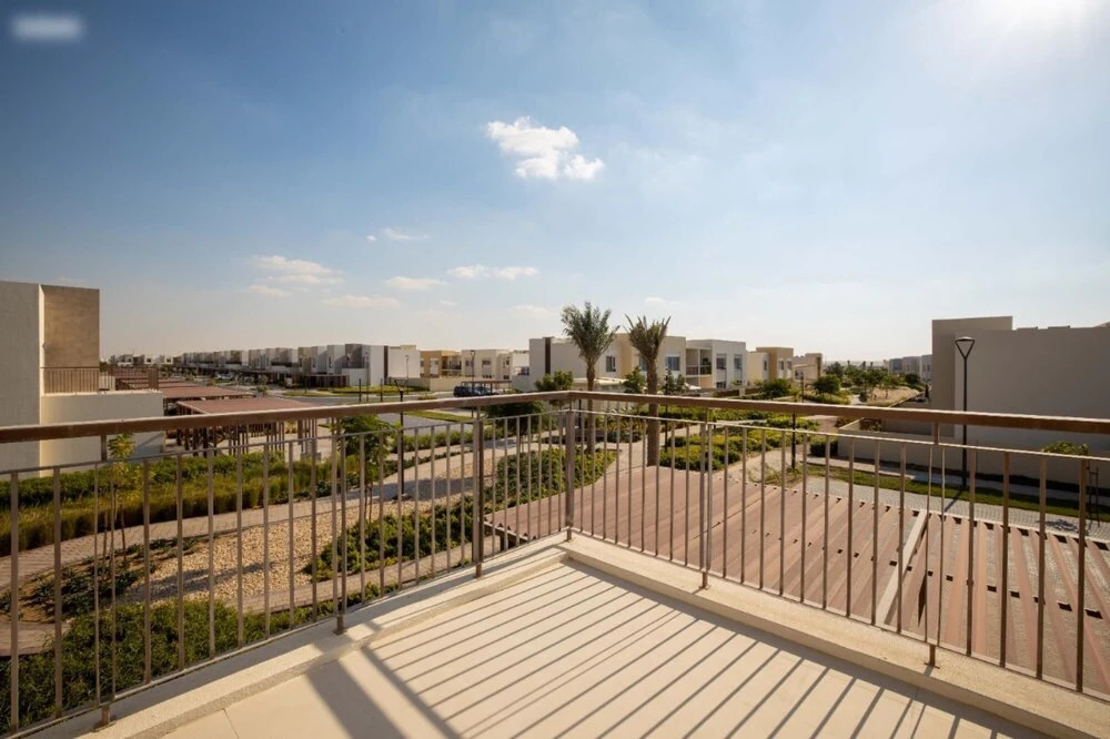 Homely 2BR Apt in Dubai South