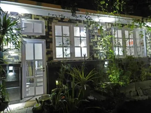 Jerry's Guest House