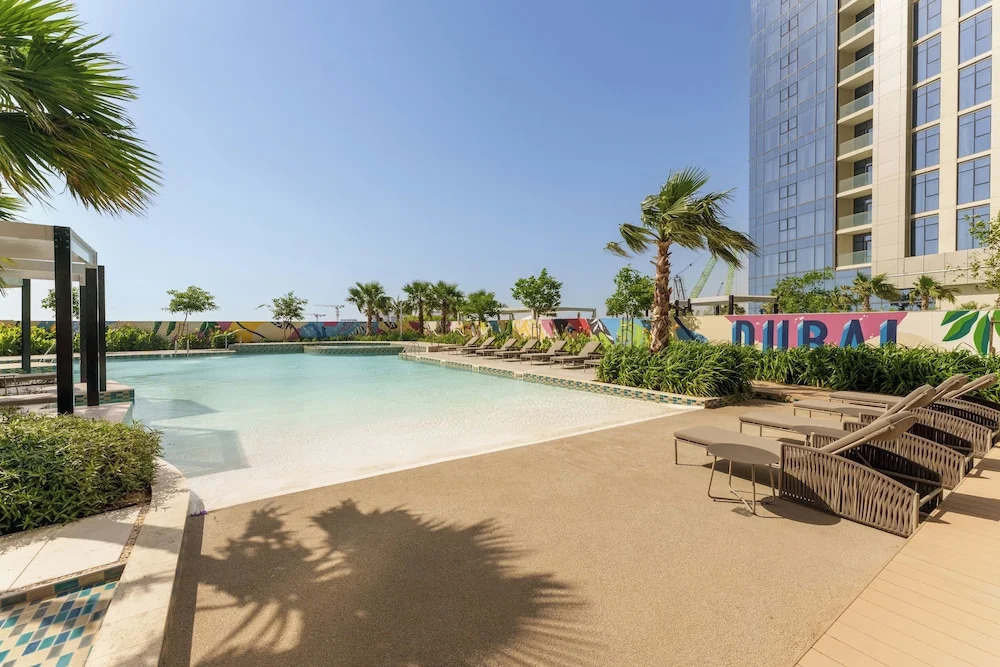 Maison Privee - City Chic Retreat in Dubai’s Prime Location