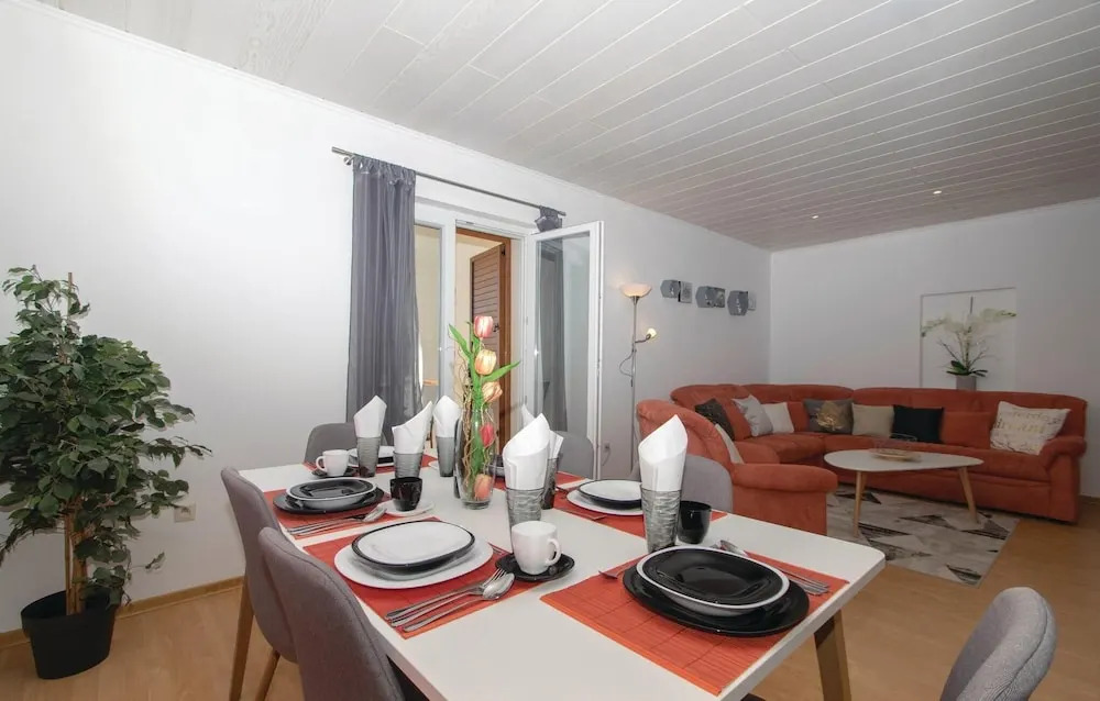 Stunning Home in Orebic With Wifi and 2 Bedrooms