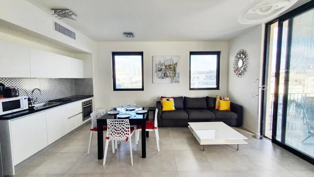 Design 1 Bdr Apartment Beach Side #TL53