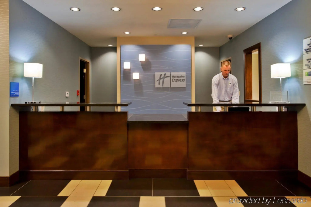 Holiday Inn Express Hotel & Suites Largo-Clearwater by IHG