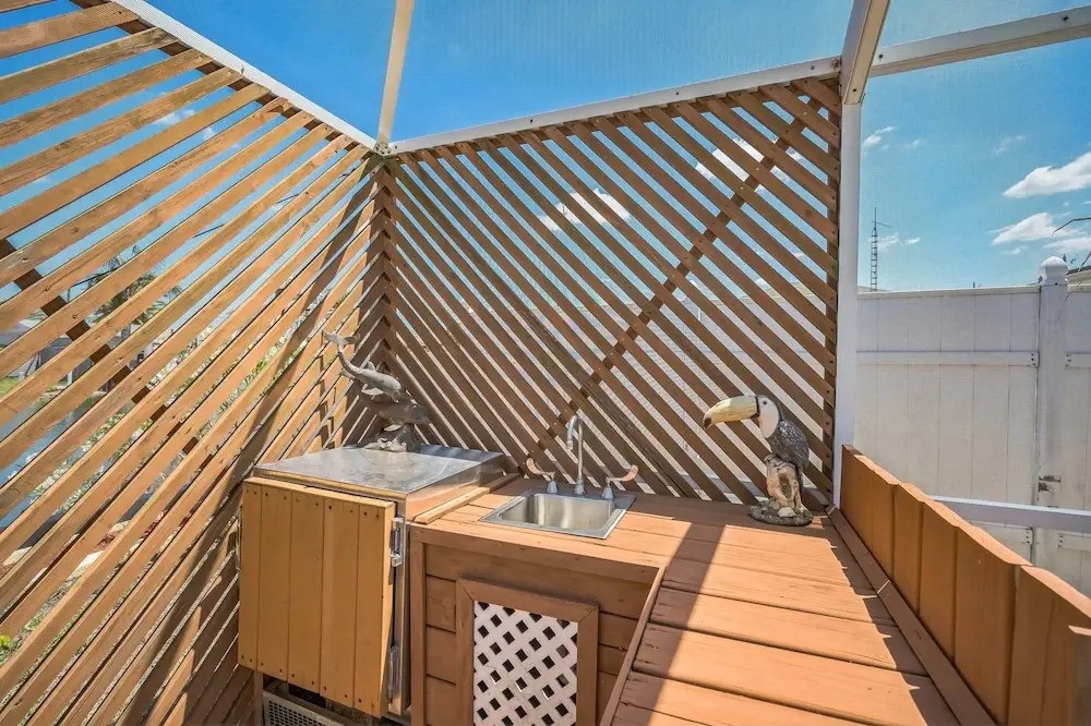 Waterfront Escape With Private Pool & Gulf Access 3 Bedroom Home