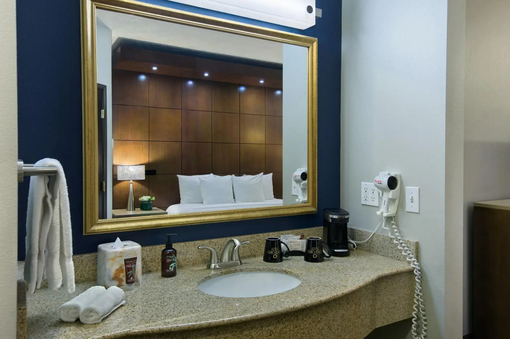 Oxford Suites Spokane Downtown