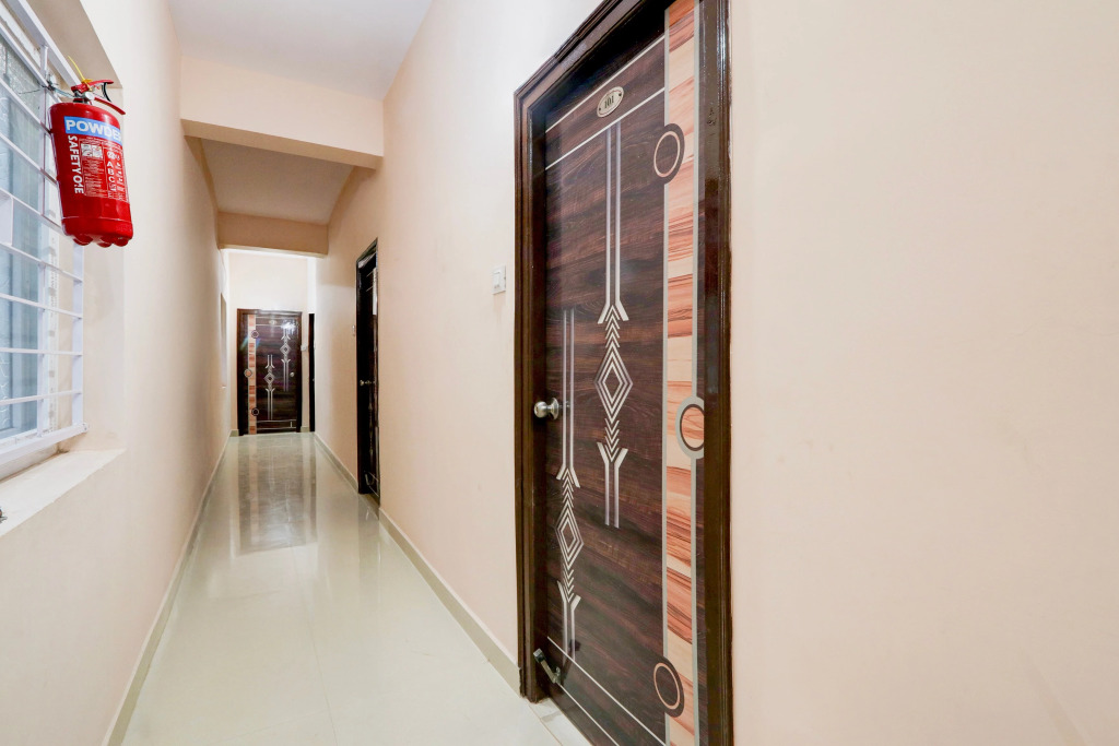 Collection O SV Hotel