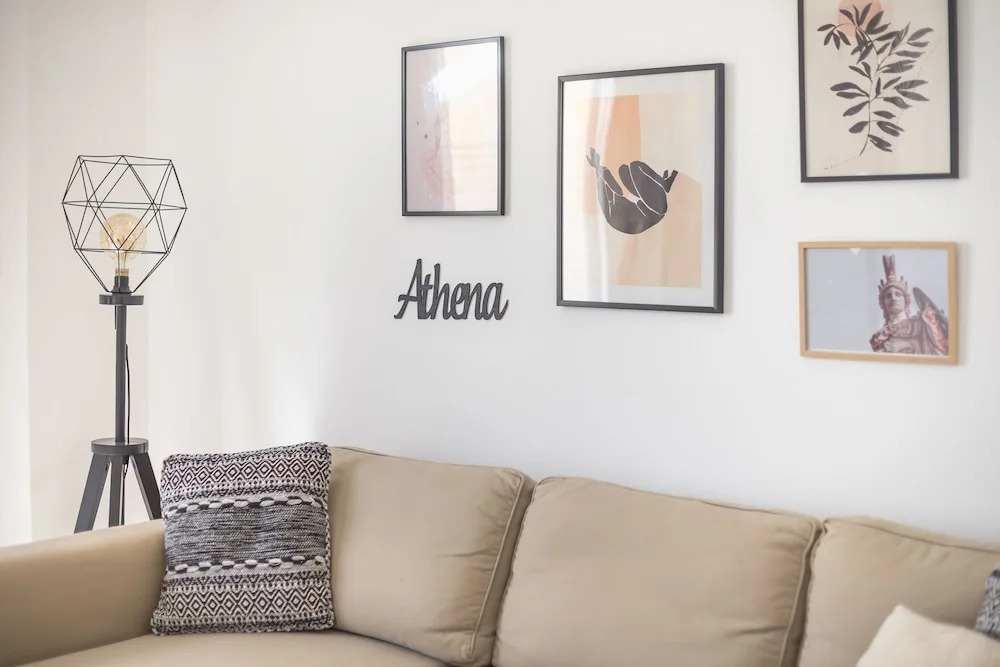 Live As A Greek in Athena