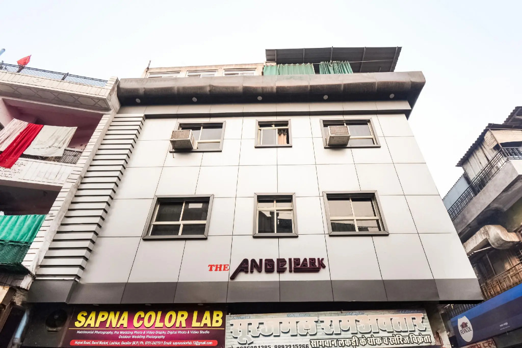 OYO 68739 Hotel Angel Park