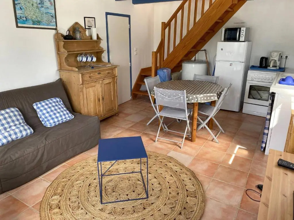 Maison 1 chambre avec jardin proche plage des Grands Sables - FR-1-418-163