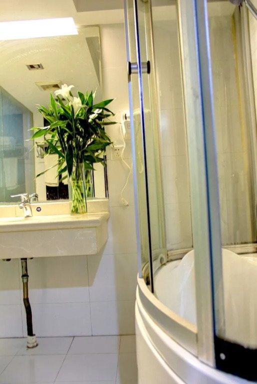 KAIS RDOM Hotel