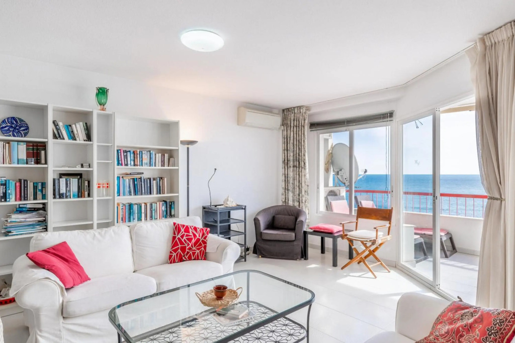 Seafront apartment Altea