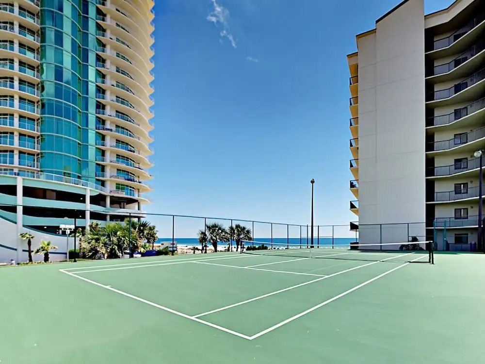 New Listing! Beachfront Corner-unit W/ Pools 3 Bedroom Condo
