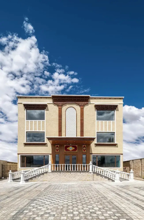 Charmwood Hotel