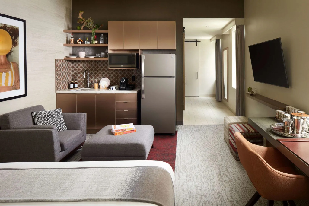 THesis Hotel Miami Coral Gables, Curio Collection by Hilton