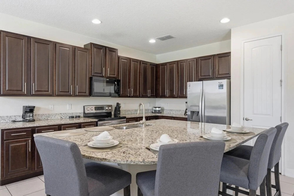 Comfort 6BR Getaway Private Pool Great Location