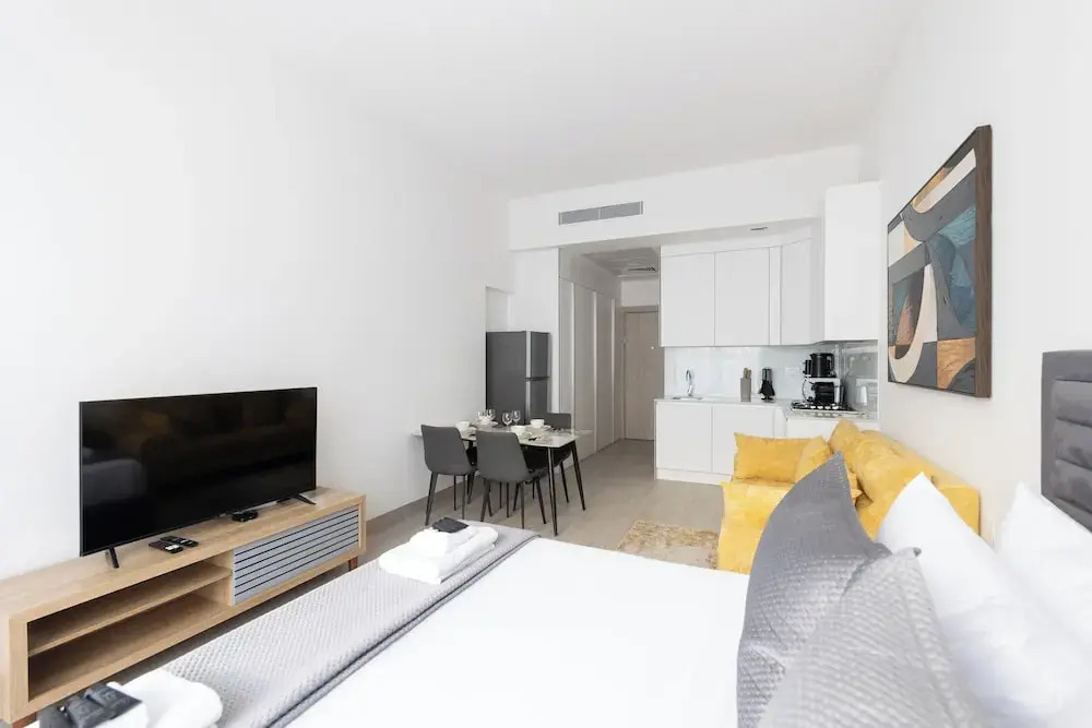 An Extraordinary Studio in Jumeirah Village Circle