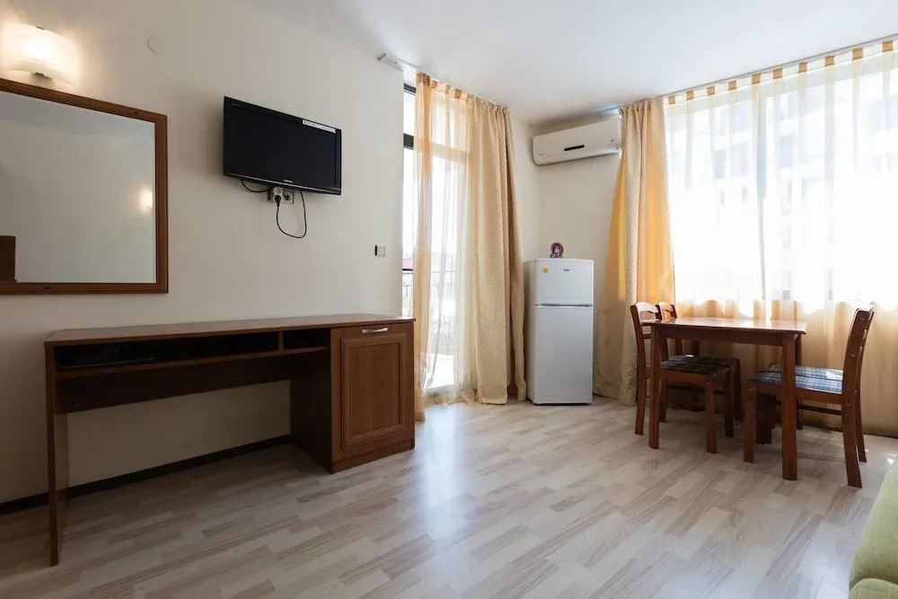 Two Bedroom Apartment with Kitchen & Balcony