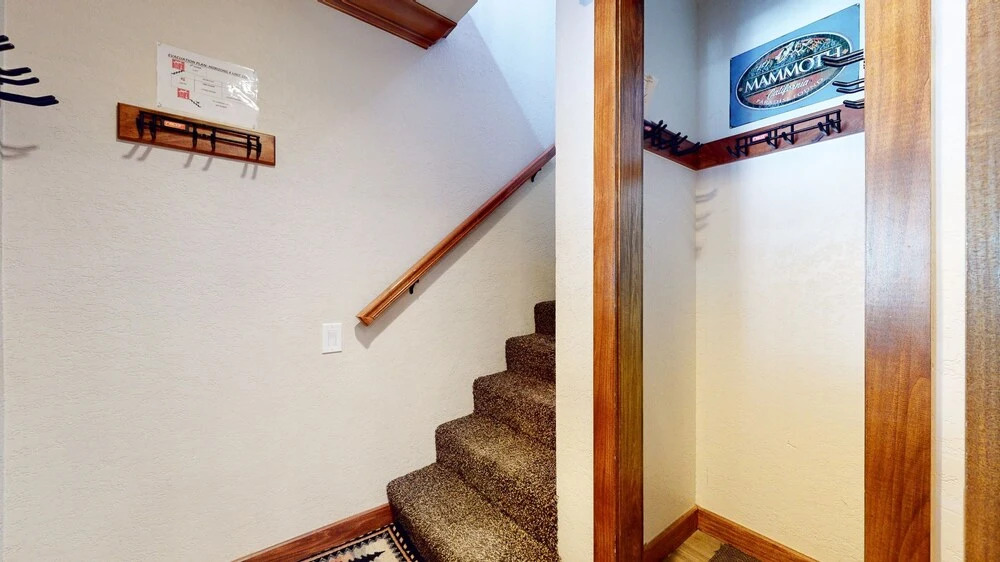 Horizons 4 168 Updated Upstairs Unit with Private Washer Dryer, Walk to Town, On Shuttle Route to Lodges by RedAwning