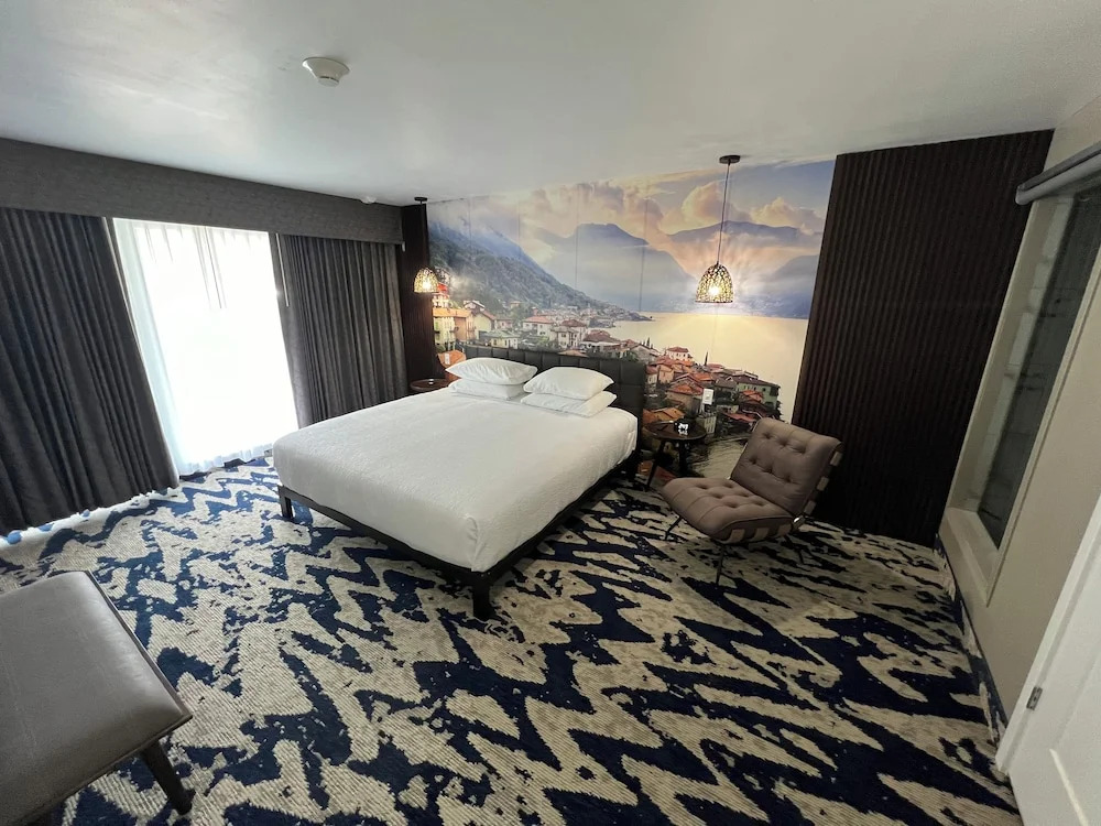 Lighthouse Suites