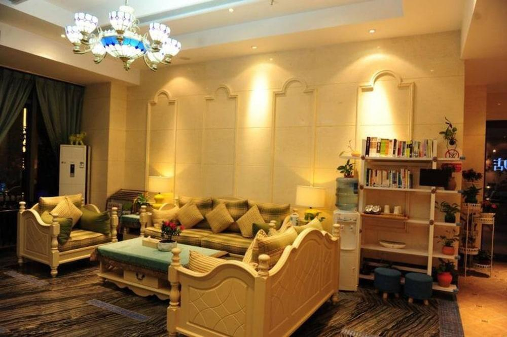Zhixiang Holiday Inn