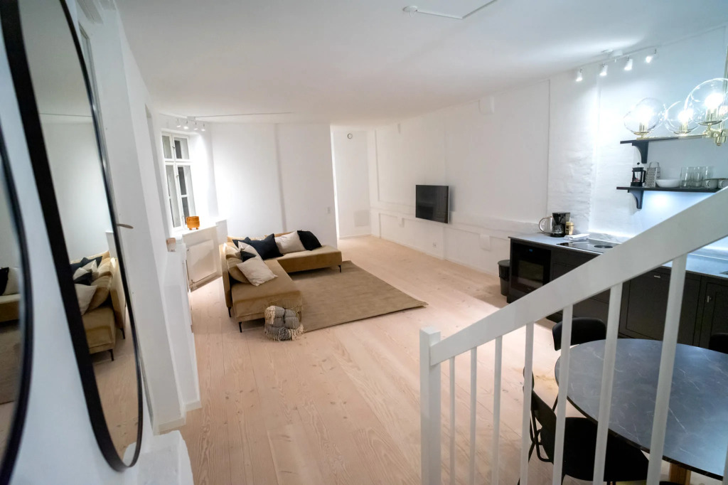 ★Beautiful Charismatic Apt. Heart of Copenhagen★