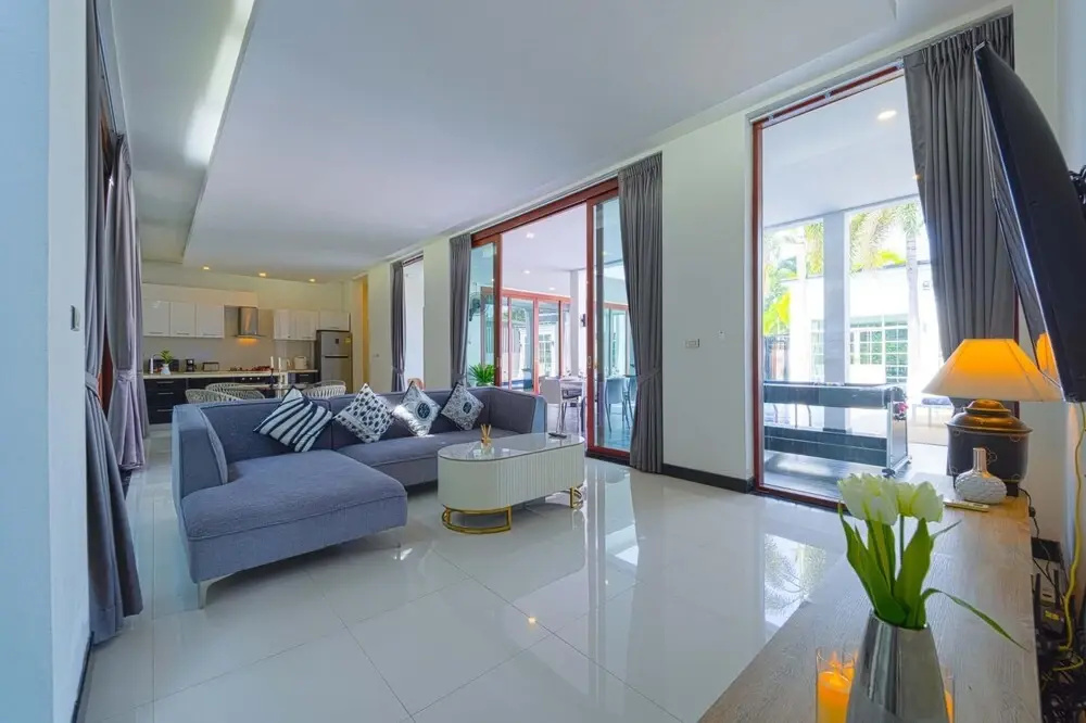 Beautiful 4-Bedroom Pool Villa - BL9