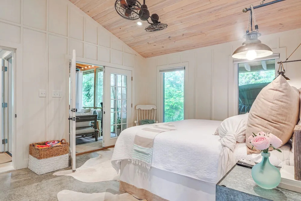 Silver Point Home ~ 1/2 Mi to Center Hill Lake!