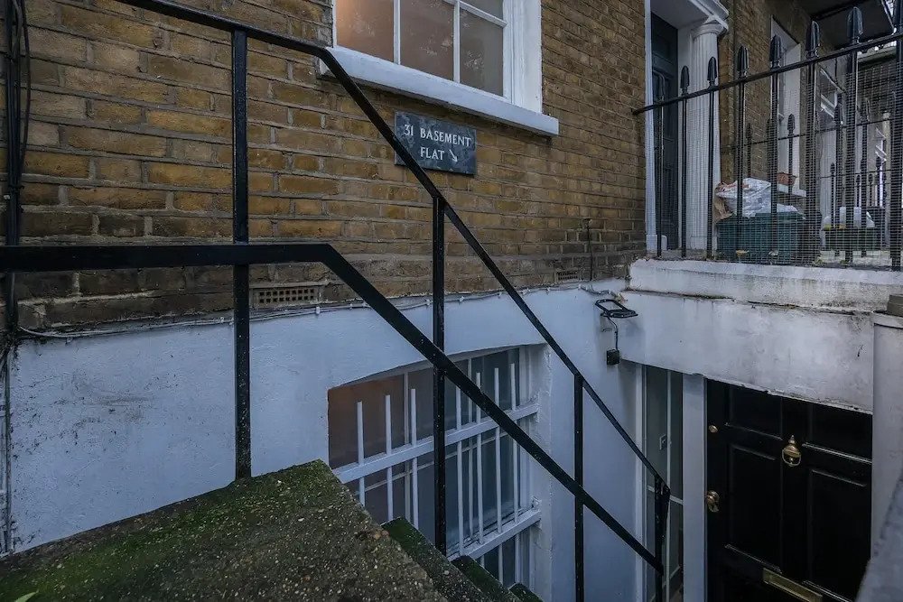 Luxury 3BR 2BA with Hot Tub and Garden