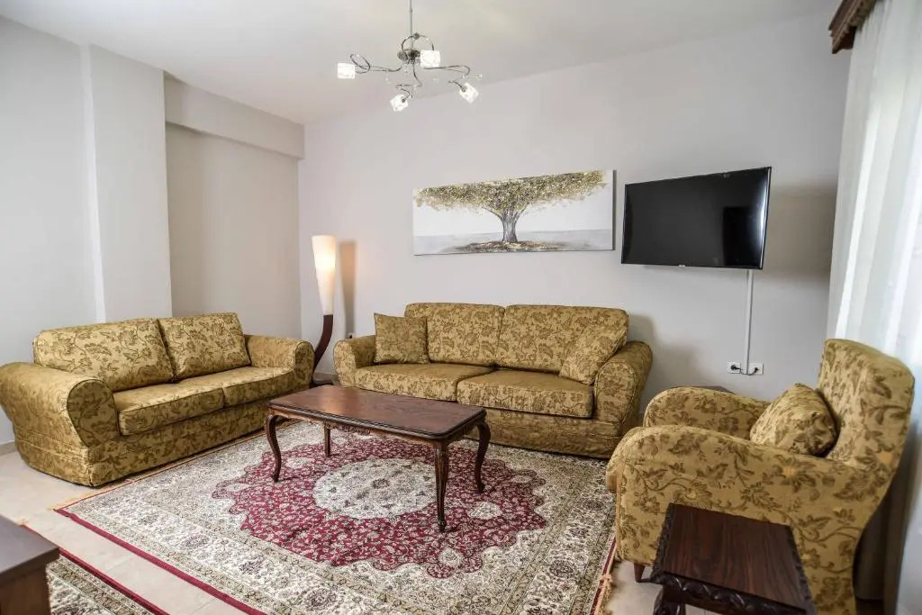 Friendly Flat 2
