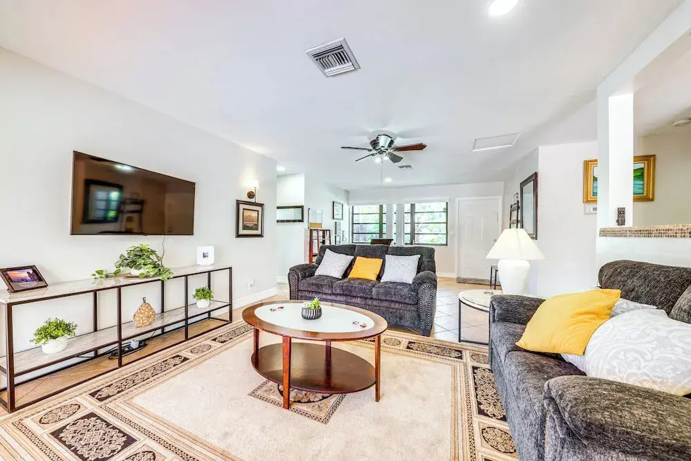 Walk to Dining & Shopping: Pompano Beach Home!