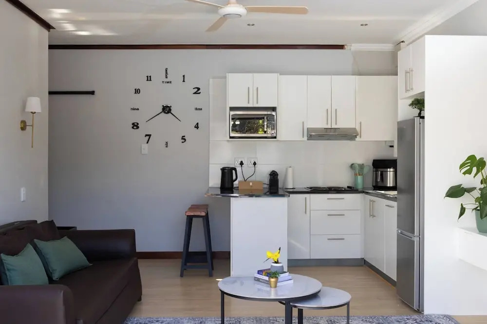 Room-luxurious Private Apartment With Po