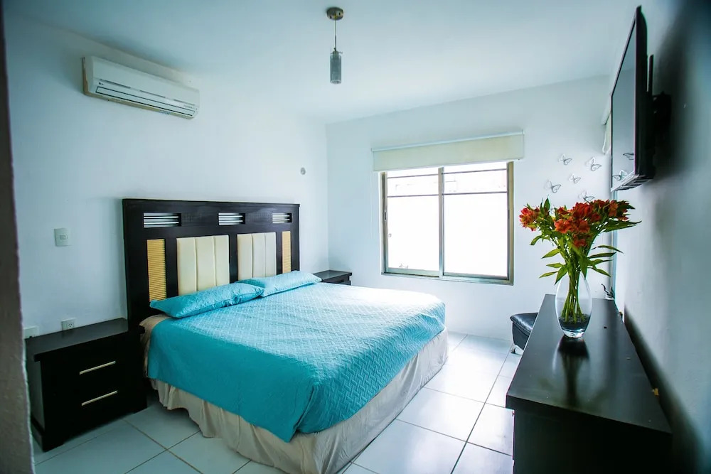 Casa moderna en segura Residencial Hacienda Chetumal