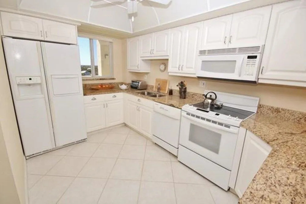 Golden Arms 610 Apartment 2
