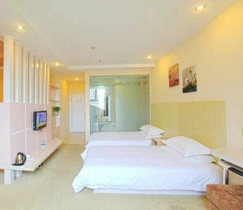 Yijia Business Hotel (Wuhan Optics Valley Plaza Yangjiawan Subway Station Branch)