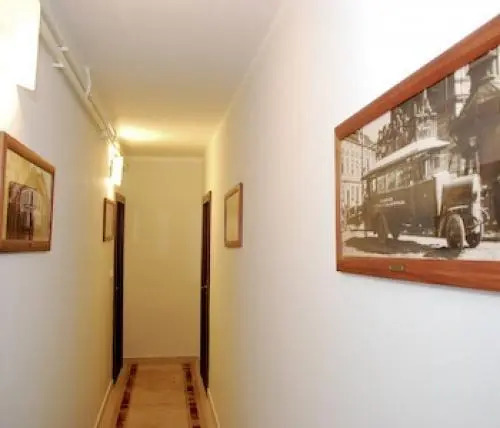 City Hotel