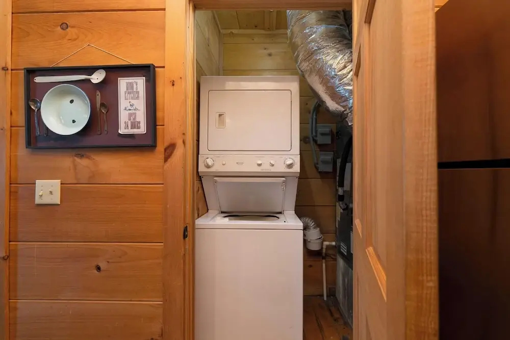 2 Homes in Big Bear by Avantstay Sleeps 22, Theater Room, Game Room, Hot Tub, Smoky Mountain Views