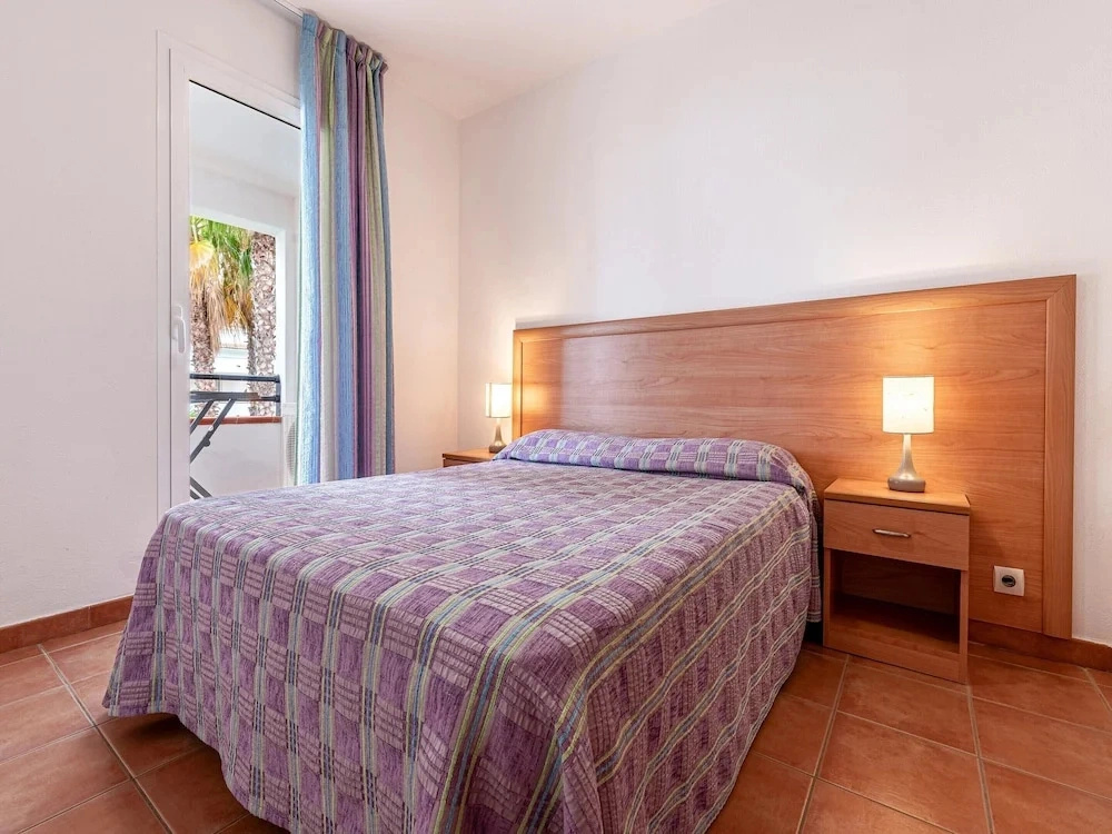 Corsican Seaview Coastal Stay for 6